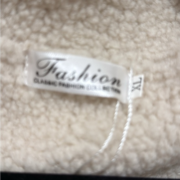 Cream and Brown Sherpa Jacket - Picture 4 of 5